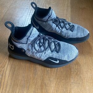 Nike KD 11 basketball shoes